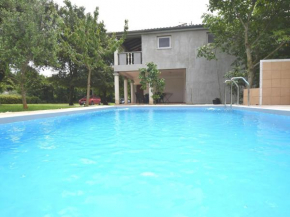  Apartment in holiday home with private pool garden with grill airco and wifi  Банёле